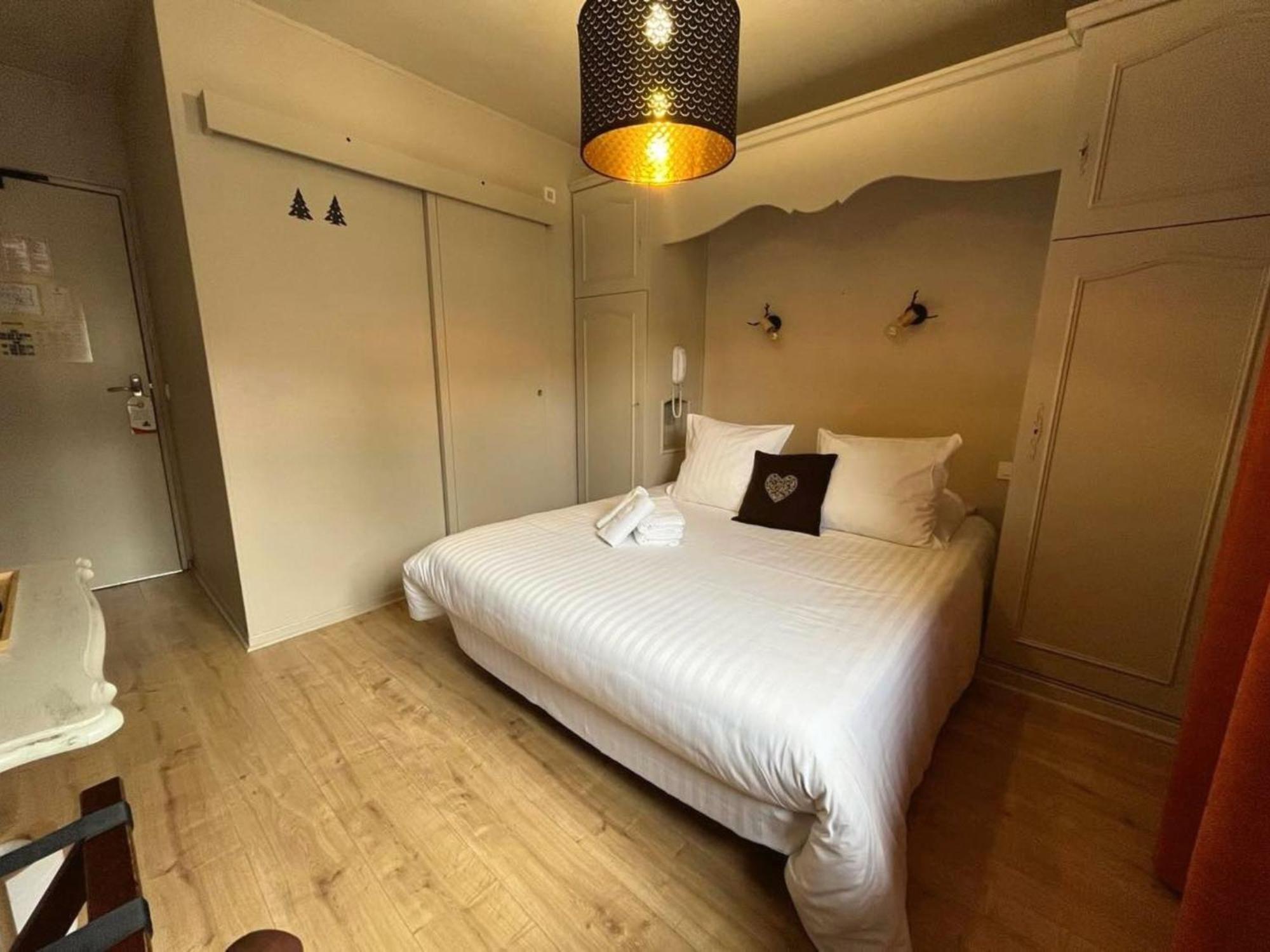 Hotel La Rencluse Saint-Mamet Exteriör bild