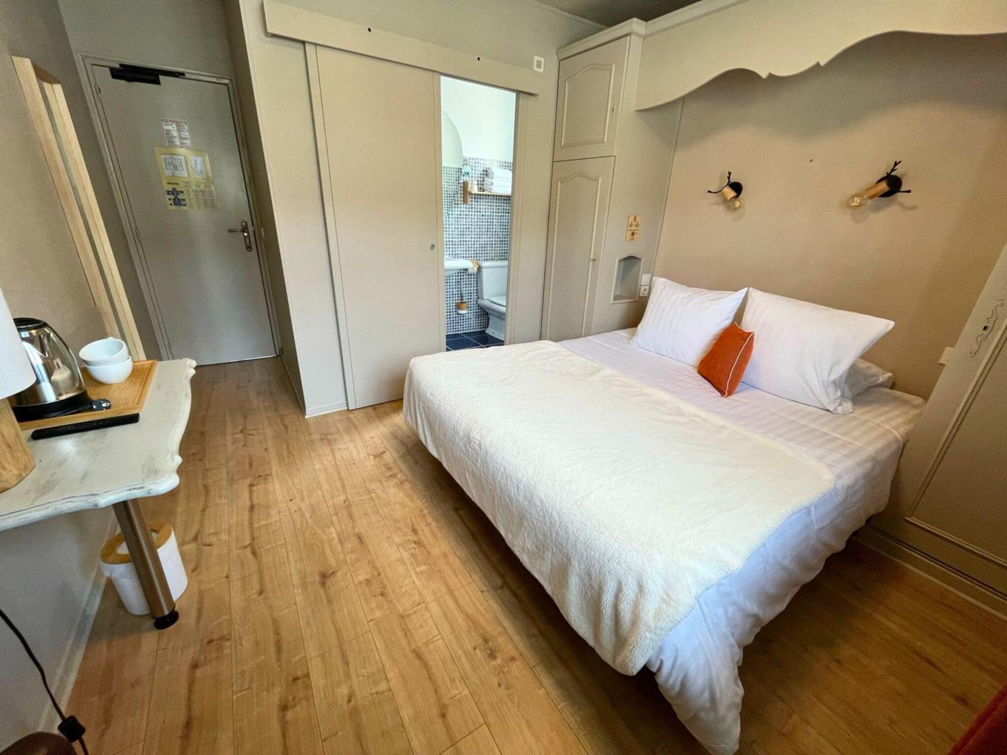 Hotel La Rencluse Saint-Mamet Exteriör bild